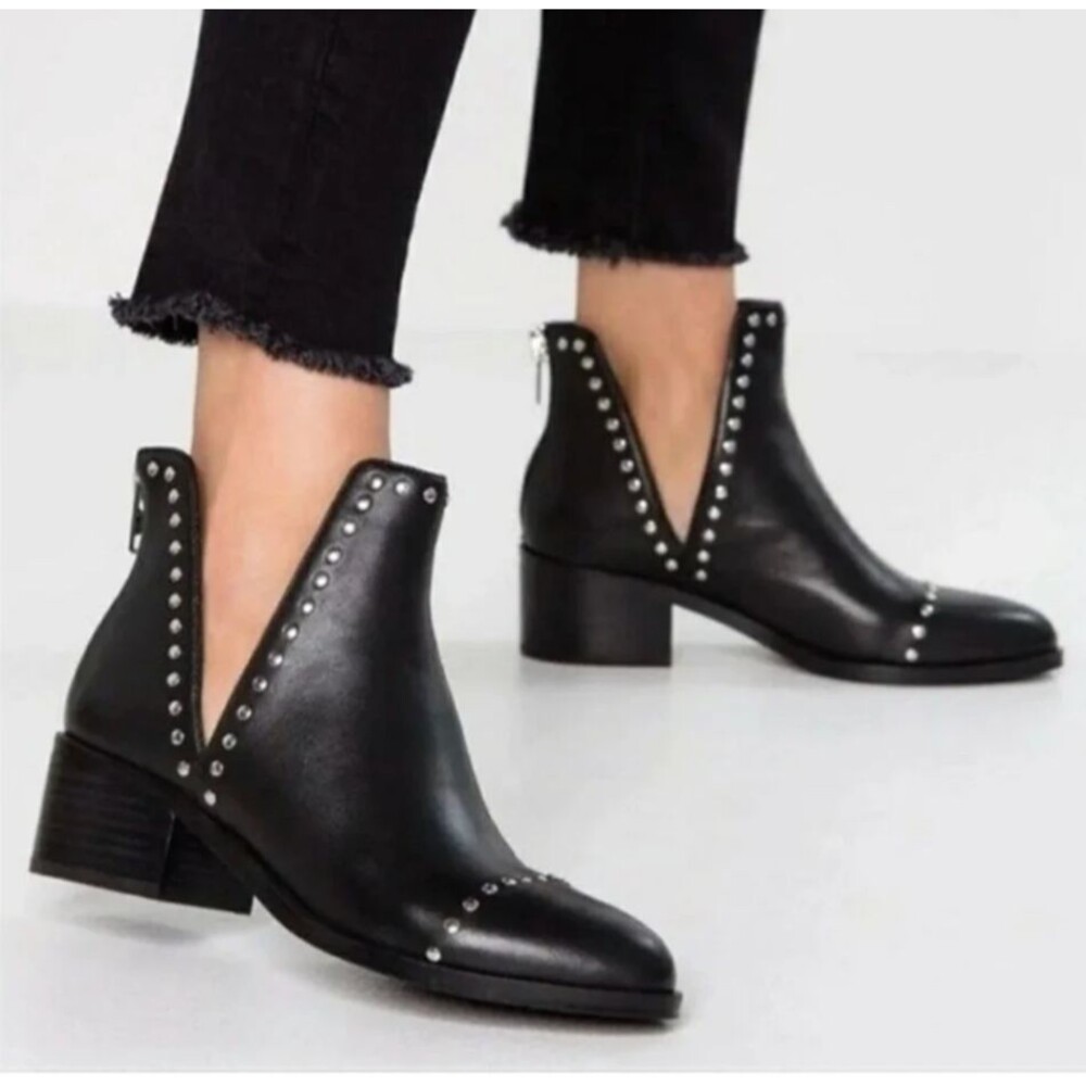 Steve Madden Conspire Ankle Boots Women 9M Black Leather Studded Cutout Rock